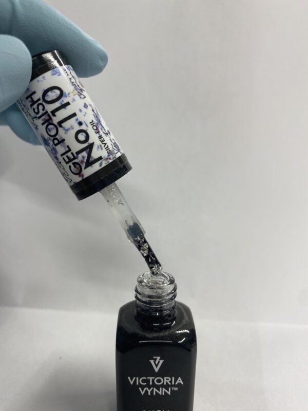 Victoria Vynn - Gel Polish - 110 Silver Foil 8ml (Nagellack, Gellack) – Bild 2