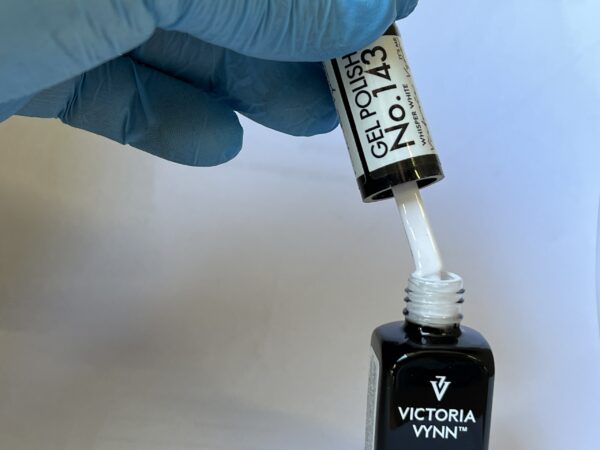 Victoria Vynn - Gel Polish - 143 Whisper White 8ml (Nagellack, Gellack) – Bild 2
