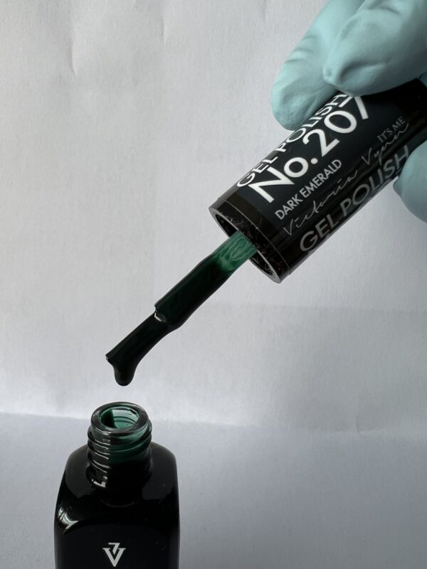 Victoria Vynn - Gel Polish - 207 Dark Emerald 8ml (Nagellack, Gellack) – Bild 2